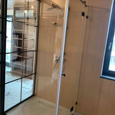 Szklana kabina prysznicowa na indywidualny wymiar